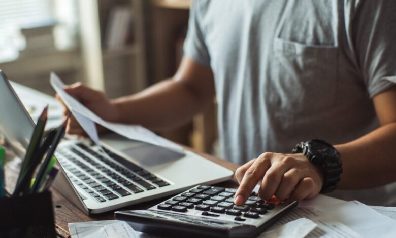 Οι-4-μειώσεις-φόρων-για-νοικοκυριά-και-επαγγελματίες-–-Τι-αλλάζει-στον-ΕΝΦΙΑ-και-στην-εκκαθάριση-των-νέων-φορολογικών-δηλώσεων