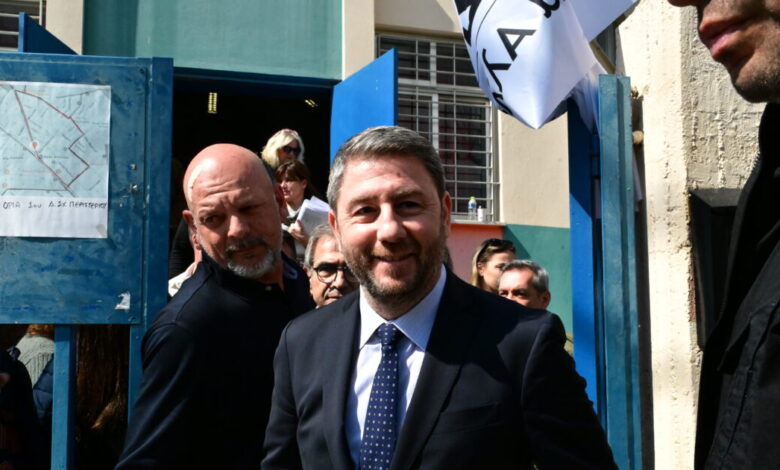 Στον-αστερισμό-του-συνεδρίου-κινείται-πλέον-το-ΠΑΣΟΚ:-Ικανοποίηση-από-τη-συμμετοχή-για-την-ανάδειξη-συνέδρων