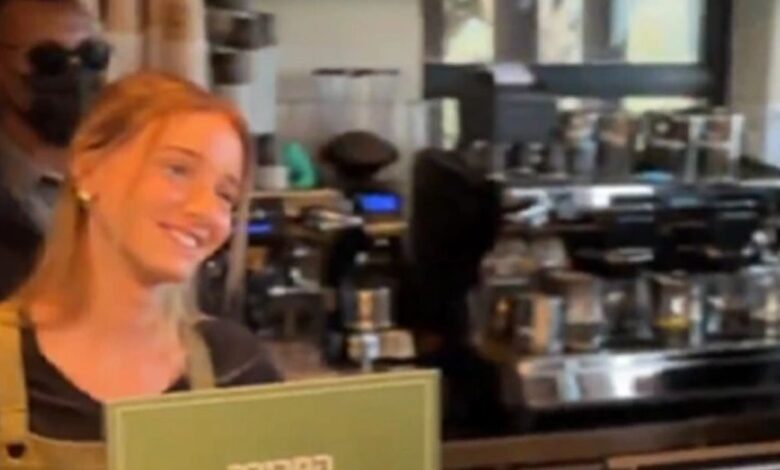 viral-η-17χρονη-που-σέρβιρε-καφέ-στον-Νετανιάχου:-«Είναι-το-νέο-μου-crush»-γράφουν