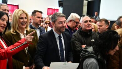 ΠΑΣΟΚ:-Και-τώρα-συνέδριο-–-Οι-κορυφαίοι-περιμένουν-τα-αποτελέσματα-και-τον-Ανδρουλάκη-στη-γωνία