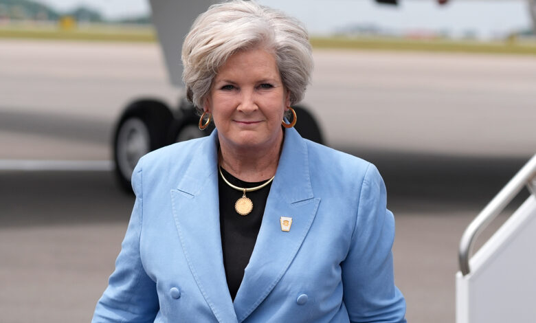 Η-προσωπάρχης-του-Λευκού-Οίκου-ξεκινά-θεραπεία-για-καρκίνο-του-μαστού