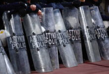 ΠΑΟΚ-–-Λεβαδειακός:-Η-ανακοίνωση-της-ΕΛΑΣ-για-τη-σύλληψη-8-ατόμων-στην-Τούμπα-–-Ταυτοποιήθηκαν-συνολικά-14-άτομα-για-την-επίθεση-στα-δημοσιογραφικά