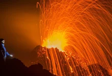 Η-λάβα-σβήνει-στη-θάλασσα…:-Εντυπωσιακό-θέαμα-στο-νησί-Ρεϋνιόν