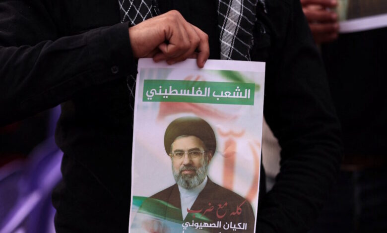 Διαψεύδει-ο-πρέσβης-του-Ιράν-στη-Ρωσία-ότι-ο-τραυματισμένος-Μοτζτάμπα-Χαμενεΐ-είναι-στη-Μόσχα