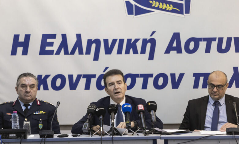 Μιχάλης-Χρυσοχοΐδης:-Η-δολοφονία-στην-Καλαμαριά-εμφανίζει-οπαδικό-υπόβαθρο