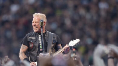 Ο-Τζέιμς-Χέτφιλντ-των-metallica-έκανε-υποβρύχια-πρόταση-γάμου-στην-Αντριάνα-Γκίλετ-κοντά-σε-καρχαρίες