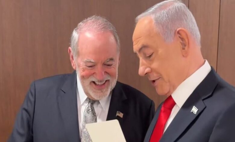 Ειρωνικός-ο-Νετανιάχου-για-τις-φήμες-περί-θανάτου:-«Ναι,-Μάικ,-είμαι-ζωντανός»,-λέει-σε-νέο-βίντεο