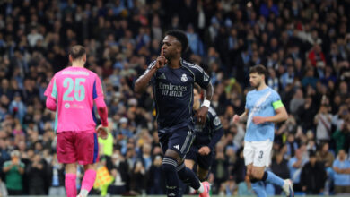 champions-league:-Πρόκριση-για-Ρεάλ-στο-Μάντσεστερ-με-Βινίσιους,-η-νίκη-της-Άρσεναλ-και-η-άνετη-Παρί-στο-Λονδίνο