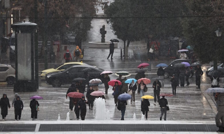 Καιρός-σήμερα:-Βροχές-σε-όλη-τη-χώρα-και-χιόνια-στα-ορεινά-–-Στους-18-βαθμούς-η-θερμοκρασία