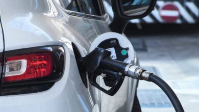 Μέτρα-«έκτακτης-ανάγκης»-αποφασίζουν-οι-«27»-^-δεν-θα-δοθεί-επιταγή-ακρίβειας-^-πιθανή-για-πρώτη-φορά-η-μείωση-του-Ειδικού-Φόρου-Κατανάλωσης-στα-καύσιμα-^-ο-Δούκας-επιμένει-στο-ψήφισμα-να-μην-συνεργαστεί-το-ΠΑΣΟΚ-με-τη-ΝΔ-^-ο-Χριστοδουλάκης-του-δείχνει-πό