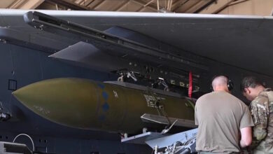 Αυτές-είναι-οι-διατρητικές-βόμβες-2,5-τόνων-gbu-72-που-χρησιμοποίησαν-οι-ΗΠΑ-για-να-χτυπήσουν-βάσεις-πυραύλων-κοντά-στα-Στενά-του-Ορμούζ