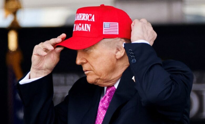 Ο-πόλεμος-στο-Ιράν-διαλύει-τους-maga:-Ποιοι-είναι-απέναντι-στον-Τραμπ