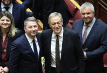 Ο-Πάρις-Κουκουλόπουλος-νέος-αντιπρόεδρος-στη-Βουλή-με-255-ψήφους-–-«Στο-πρόσωπό-μου-τιμήθηκε-η-Κοζάνη-και-η-Δυτική-Μακεδονία»