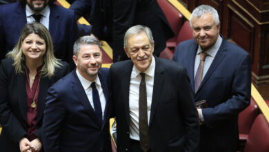 Ο-Πάρις-Κουκουλόπουλος-νέος-αντιπρόεδρος-στη-Βουλή-με-255-ψήφους-–-«Στο-πρόσωπό-μου-τιμήθηκε-η-Κοζάνη-και-η-Δυτική-Μακεδονία»