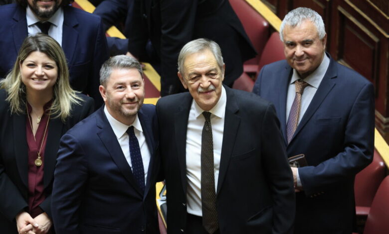 Ο-Πάρις-Κουκουλόπουλος-νέος-αντιπρόεδρος-στη-Βουλή-με-255-ψήφους-–-«Στο-πρόσωπό-μου-τιμήθηκε-η-Κοζάνη-και-η-Δυτική-Μακεδονία»