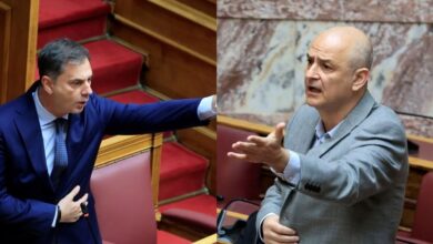 Καβγάς-Χάρη-Θεοχάρη-–-Αλέξανδρου-Καζαμία-στη-Βουλή:-«Γιατί-γίνατε-βουλευτής-του-ελληνικού-Κοινοβουλίου;»-–-«Ντροπή-σας»