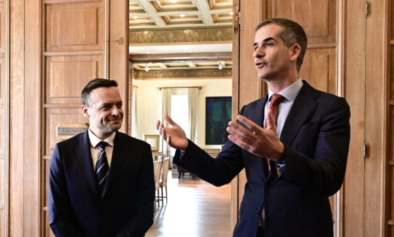 Κόντρα-Μπακογιάννη-με-Δούκα:-Χώρος-πρασίνου-δεν-αγοράστηκε-από-το-Δήμο-Αθηναίων-και-θα-γίνει-τσιμέντο