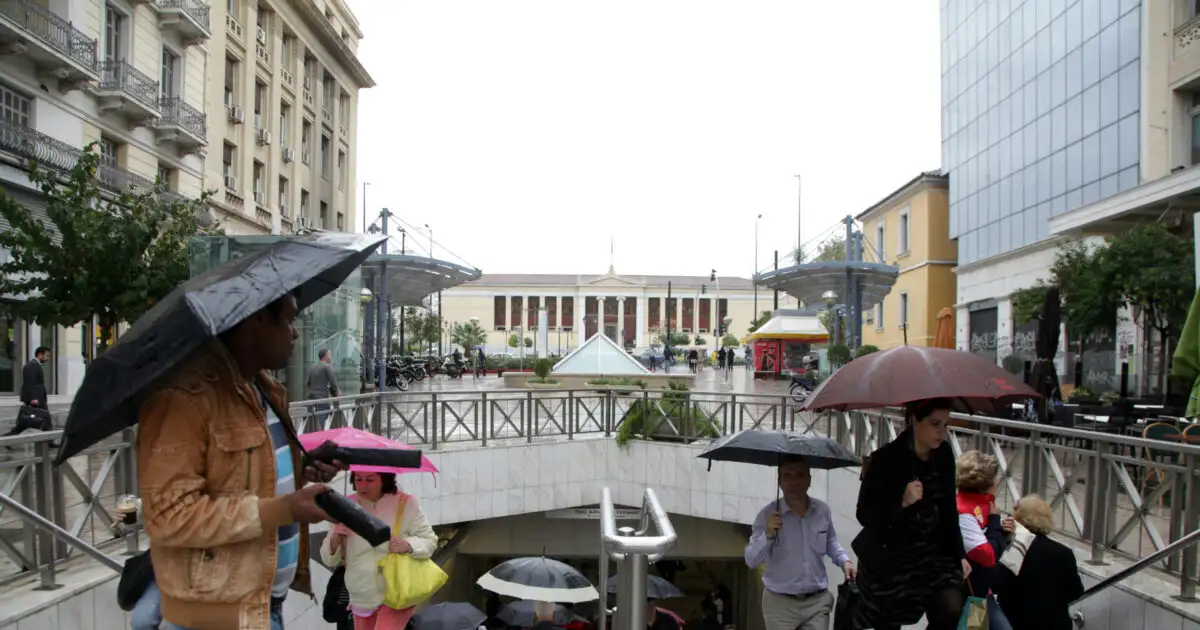 Καιρός:-Νέα-πτώση-της-θερμοκρασίας,-βροχές-και-καταιγίδες-σε-7-περιοχές-–-Δείτε-χάρτες-με-την-πορεία-της-κακοκαιρίας