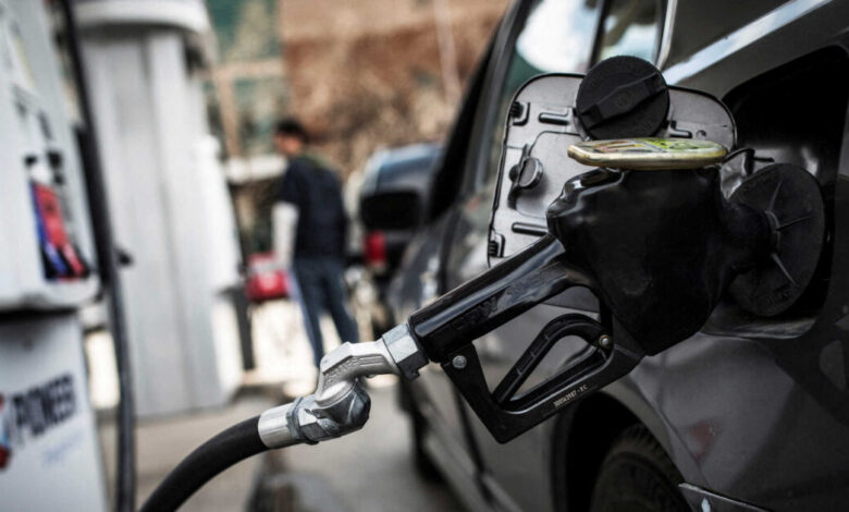 Τα-2-ευρώ-δεν-είναι-«ταβάνι»-για-την-βενζίνη-–-Οι-τιμές-στην-αντλία-ξεκλειδώνουν-τα-πρώτα-μέτρα-για-fuel-pass-και-ΕΦΚ-μετά-τη-Σύνοδο-Κορυφής