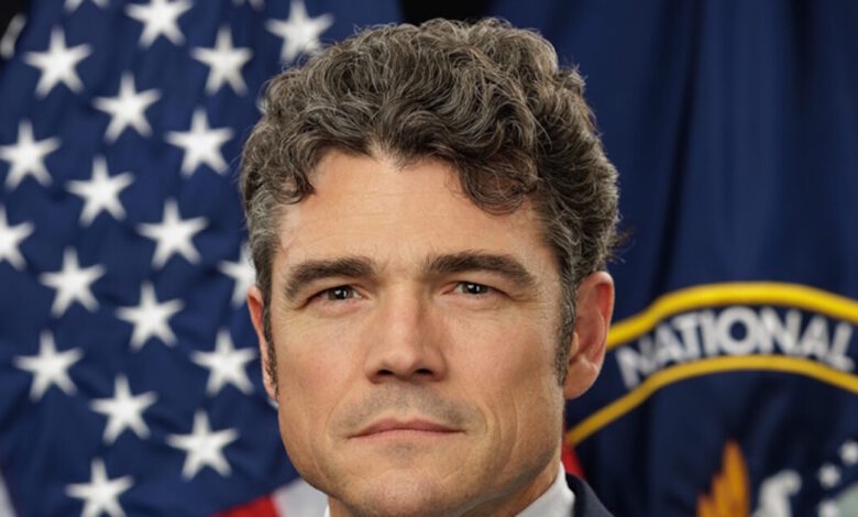 Νέο-χτύπημα-στο-maga-από-τον-Τζο-Κεντ-–-«Μας-είχαν-αποκόψει-από-τον-Τραμπ-–-Δεν-υπήρχε-λόγος-για-χτύπημα-στο-Ιράν»