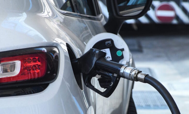 Προς-αναστολή-οι-κινητοποιήσεις-των-πρατηριούχων,-«λευκός-καπνός»-από-τη-συνάντηση-με-Θεοδωρικάκο-–-yπόσχεση-για-voucher-3.000-ευρώ