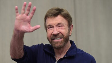 Ο-Τσακ-Νόρις-εσπευσμένα-στο-νοσοκομείο-–-Άγνωστη-η-κατάσταση-της-υγείας-του