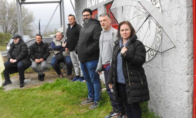 Ο-«Μέγας-Αλέξανδρος»-ευχαριστεί-την-πρόεδρο-της-Κοινότητας-Δενδροχωρίου