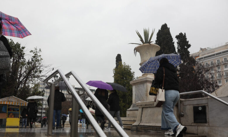 Καιρός:-Βροχές-σε-όλη-τη-χώρα,-ισχυροί-άνεμοι-και-περαιτέρω-πτώση-της-θερμοκρασίας