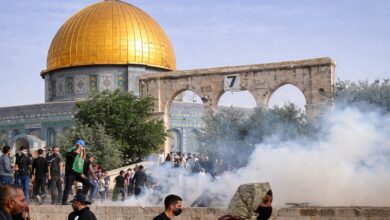 Ένταση-και-δακρυγόνα-καθώς-το-τέμενος-Αλ-Άκσα-παραμένει-κλειστό-για-το-Ιντ-αλ-Φιτρ