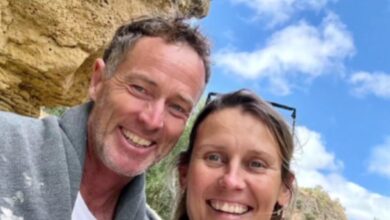 Ζευγάρι-Βρετανών-έκανε-τον-γύρο-του-κόσμου-με-μηχανή-και-κρατούνται-σε-φυλακή-του-Ιράν-για-κατασκοπεία