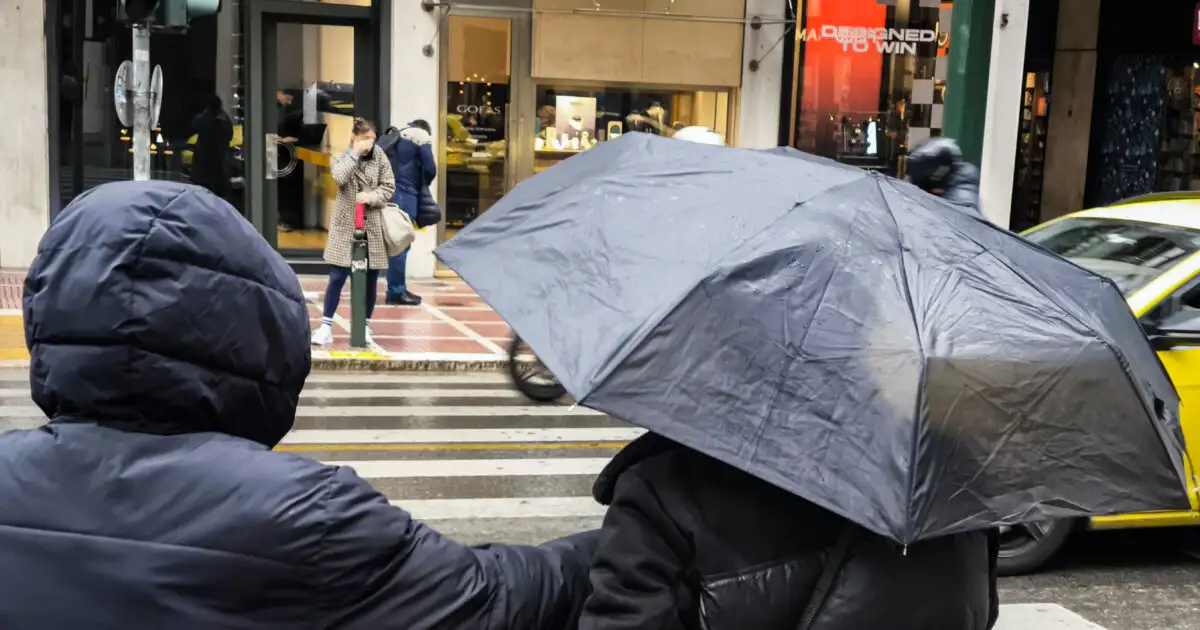 Καιρός-αύριο:-Συννεφιά-με-τοπικές-βροχές-κυρίως-στα-νησιά-–-Μικρή-άνοδος-της-θερμοκρασίας