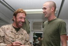 «Ο-Τσακ-Νόρις-δεν-μπήκε-στο-Σώμα-Πεζοναυτών,-το-Σώμα-Πεζοναυτών-έκανε-αίτηση-σε-αυτόν»-–-Η-ανάρτηση-των-αμερικανών-κομάντος