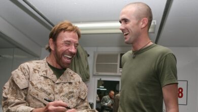 «Ο-Τσακ-Νόρις-δεν-μπήκε-στο-Σώμα-Πεζοναυτών,-το-Σώμα-Πεζοναυτών-έκανε-αίτηση-σε-αυτόν»-–-Η-ανάρτηση-των-αμερικανών-κομάντος