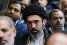 Μοτζταμπά-Χαμενεΐ:-«Ενωμένοι-νικήσαμε-τον-εχθρό»,-λέει-στο-πρώτο-ηχητικό-μήνυμα-εν-μέσω-φημών-για-την-υγεία-του