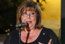 Λένα-Μαντά:-Δεν-είχα-εμπειρίες,-γνώρισα-τον-άντρα-μου-στα-18-μου,-με-αυτόν-έφτασα-μέχρι-τα-60,-έφυγε-και-τελείωσα