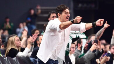 Ο-Δημήτρης-Γιαννακόπουλος-πανηγύρισε-έξαλλα-τη-νίκη-του-Παναθηναϊκού-κόντρα-στον-Ερυθρό-Αστέρα