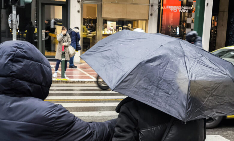 Καιρός-αύριο:-Συννεφιά-με-τοπικές-βροχές-κυρίως-στα-νησιά-–-Μικρή-άνοδος-της-θερμοκρασίας