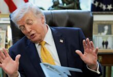 maga-υπό-διάλυση-και-ο-Τραμπ-κάνει-τα-στραβά-μάτια