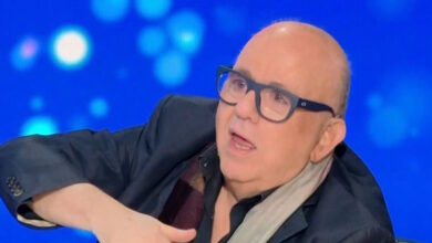 Επικό-μπέρδεμα-του-Νίκου-Μουρατίδη-στο-j2us-με-τον-steve-provis-και-τη-Μαίρη-Βυτινάρος