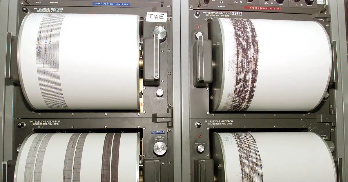 Σεισμοί-στη-Δυτική-Ελλάδα:-«Μπορεί-να-είναι-προσεισμοί»-λέει-ο-Κώστας-Παπαζάχος-–-Καθησυχαστικός-εμφανίζεται-ο-Γεράσιμος-Παπαδόπουλος