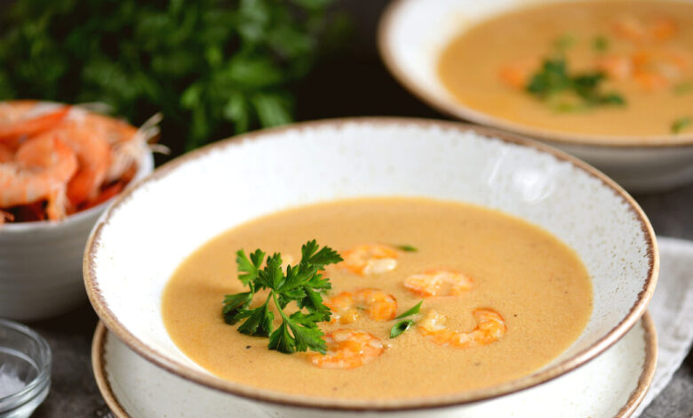 Συνταγή-για-νηστίσιμη-κοκκινιστή-γαριδόσουπα-βελουτέ