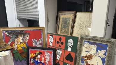 Γιώργος-Τσαγκαράκης:-Η-ανώνυμη-καταγγελία-που-άνοιξε-την-έρευνα-για-τα-πλαστά-έργα-τέχνης-του-γκαλερίστα-στο-Κολωνάκι-–-Δείτε-εικόνες