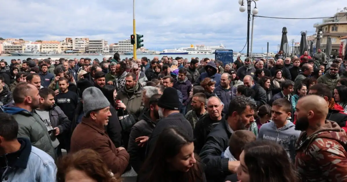 Λέσβος:-Κλειστό-το-λιμάνι-από-τους-κτηνοτρόφους-–-Με-προσωπικό-ασφαλείς-οι-Δήμοι-του-νησιού