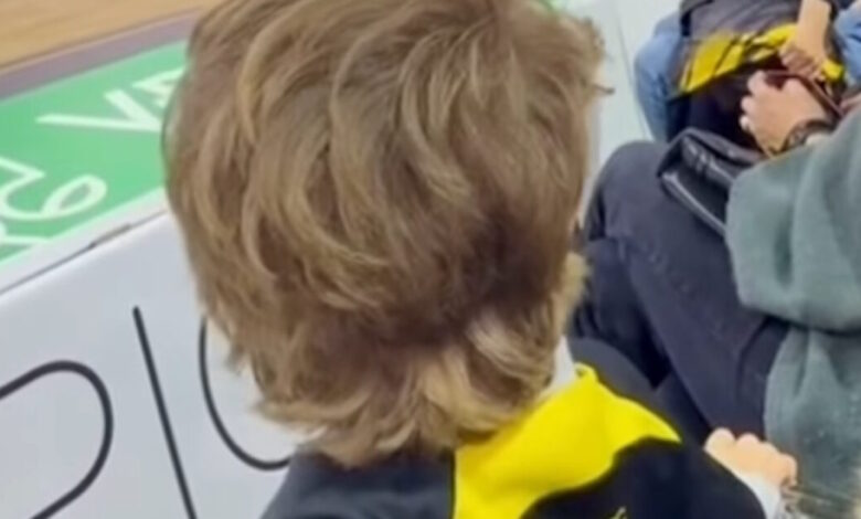 Ο-Βασίλης-Κικίλιας-πήγε-για-πρώτη-φορά-να-δει-την-ΑΕΚ-με-τον-γιο-του,-Παναγιώτη-Αντώνιο:-«Εκεί-που-κάποτε-έπαιζα-εγώ»