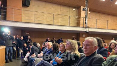 Εκδήλωση-με-άρωμα-Ανδρέα-Παπανδρέου:-Μνήμες,-δάκρυα-και-χειροκροτήματα-για-τον-ιστορικό-ηγέτη-του-ΠΑΣΟΚ