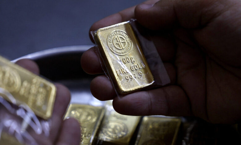 Νέα-βουτιά-για-τον-χρυσό:-Επιταχύνεται-η-πτώση-από-το-6%-στο-άνοιγμα,-χαμηλό-4μήνου
