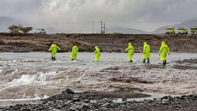 Ομάν:-Οχήματα-παρασύρθηκαν-από-πλημμύρες-–-Πέντε-νεκροί