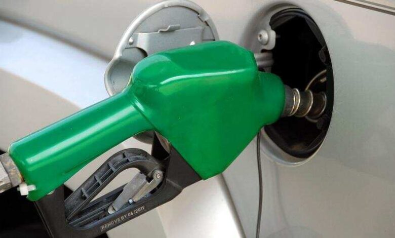 Μέτρα-300-εκατ.-για-καύσιμα-και-ακρίβεια-Επιδότηση-στην-αντλία-για-το-πετρέλαιο-και-«κάρτα»-βενζίνης