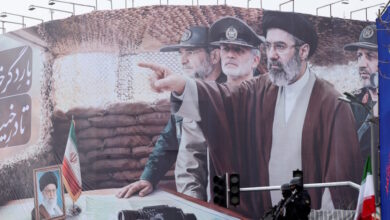 Ιράν:-Εφαρμόζονται-οι-καταδικαστικές-αποφάσεις-για-όσους-συμμετείχαν-στις-αντικυβερνητικές-διαδηλώσεις-του-Ιανουαρίου