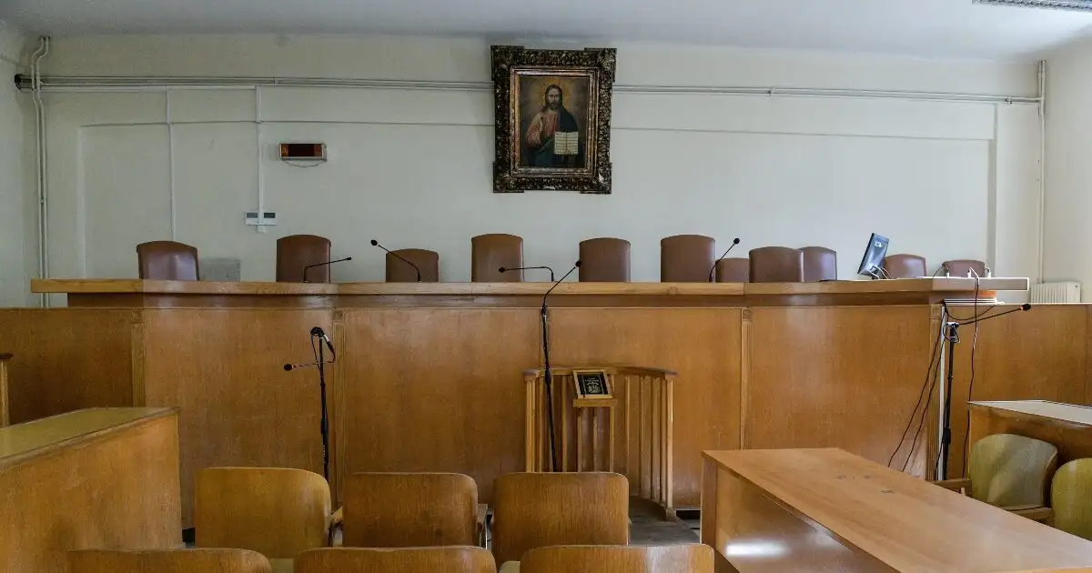 Θεσσαλονίκη:-Στη-φυλακή-αρχιμανδρίτης-που-μαζί-με-πρώην-ιερέα-«έφαγαν»-1,5-εκατομμύριο-από-πιστούς